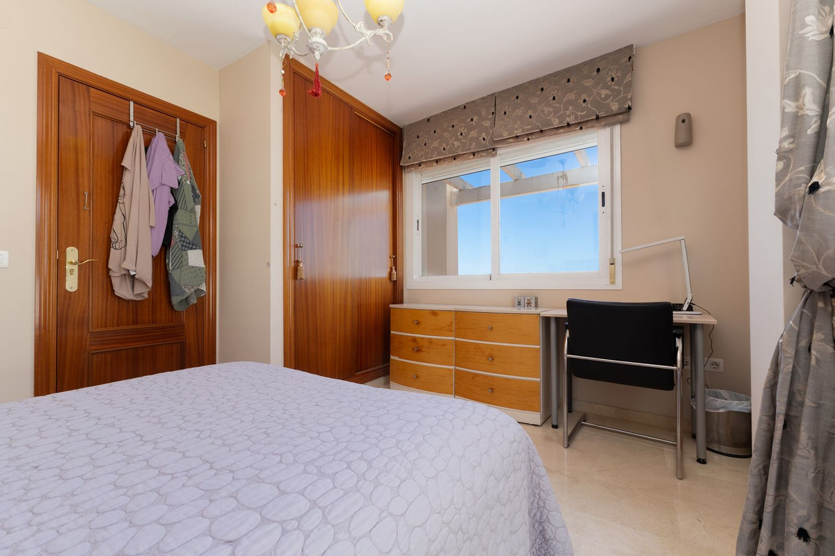 Penthouse te koop in Estepona | 3 slaapkamers H5414803