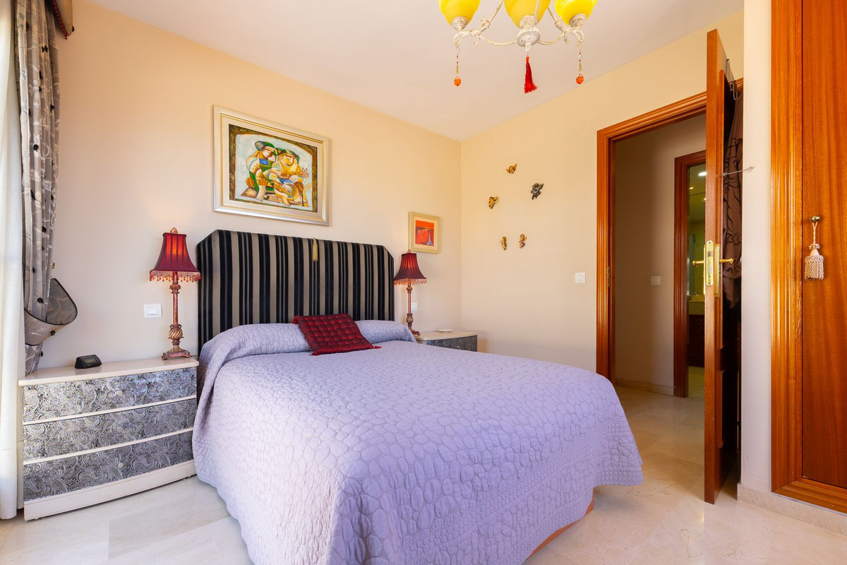 Penthouse te koop in Estepona | 3 slaapkamers H5414803