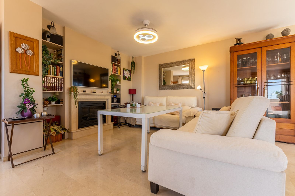 Penthouse te koop in Estepona | 3 slaapkamers H5414803