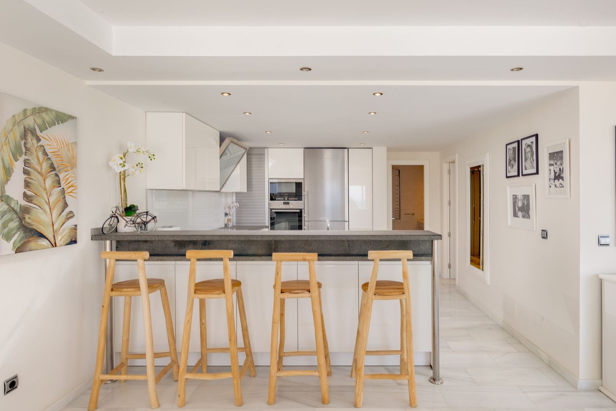 Appartement te koop in Estepona | 3 slaapkamers H5417149