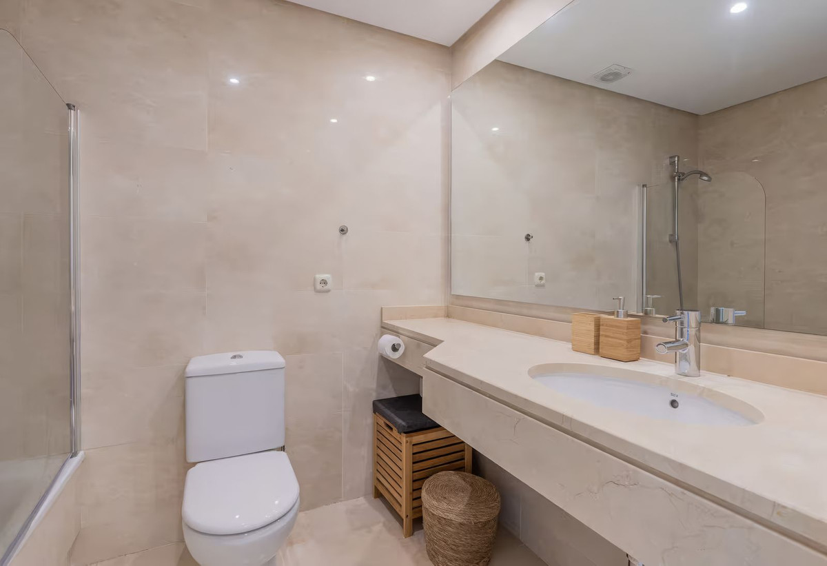 Appartement te koop in Estepona | 2 slaapkamers H5417632