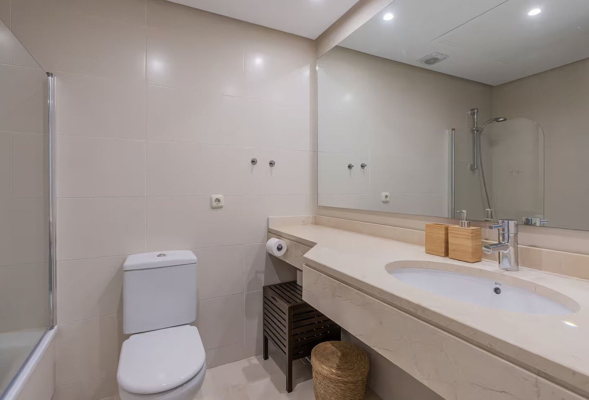 Appartement te koop in Estepona | 2 slaapkamers H5417632