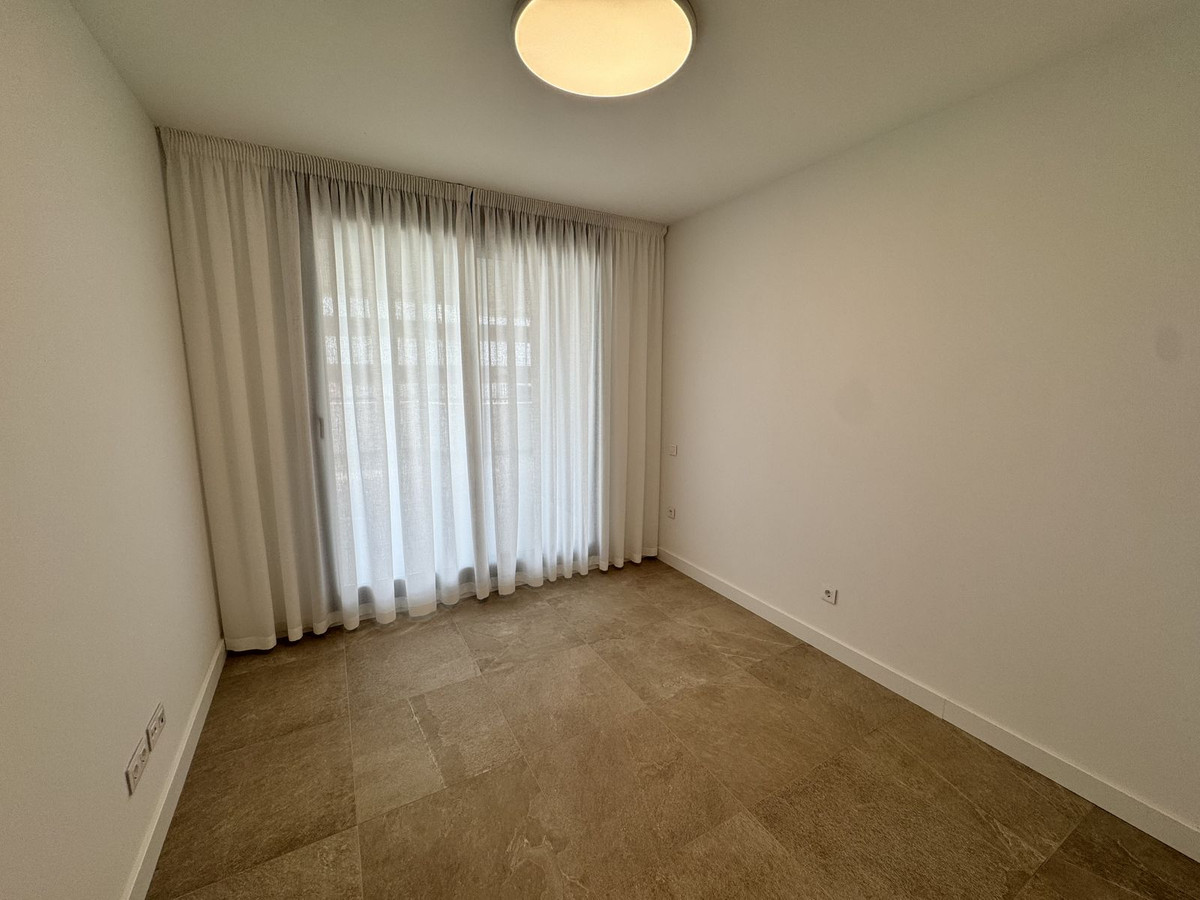 Appartement te koop in Estepona | 2 slaapkamers H5418076