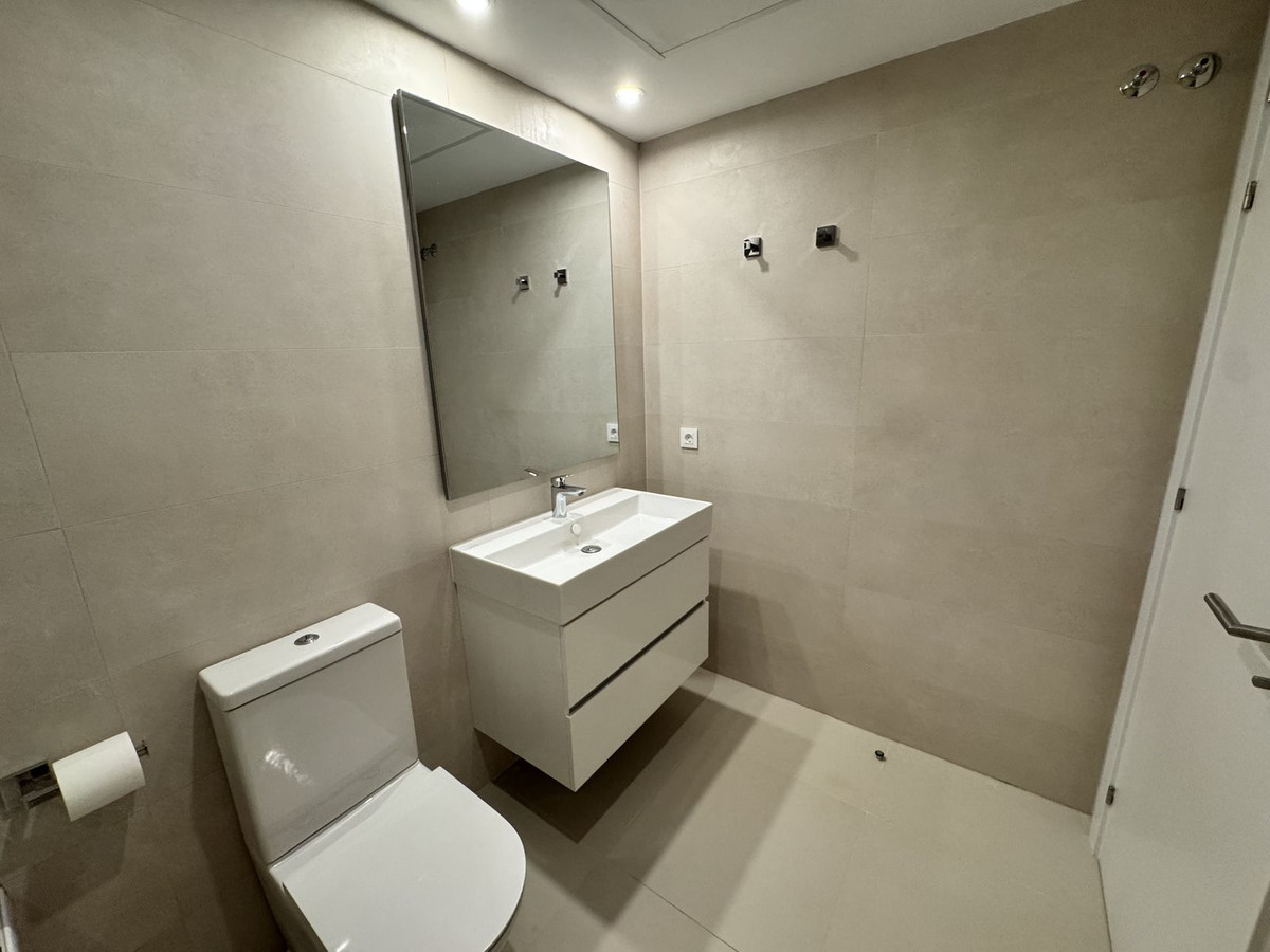 Appartement te koop in Estepona | 2 slaapkamers H5418076