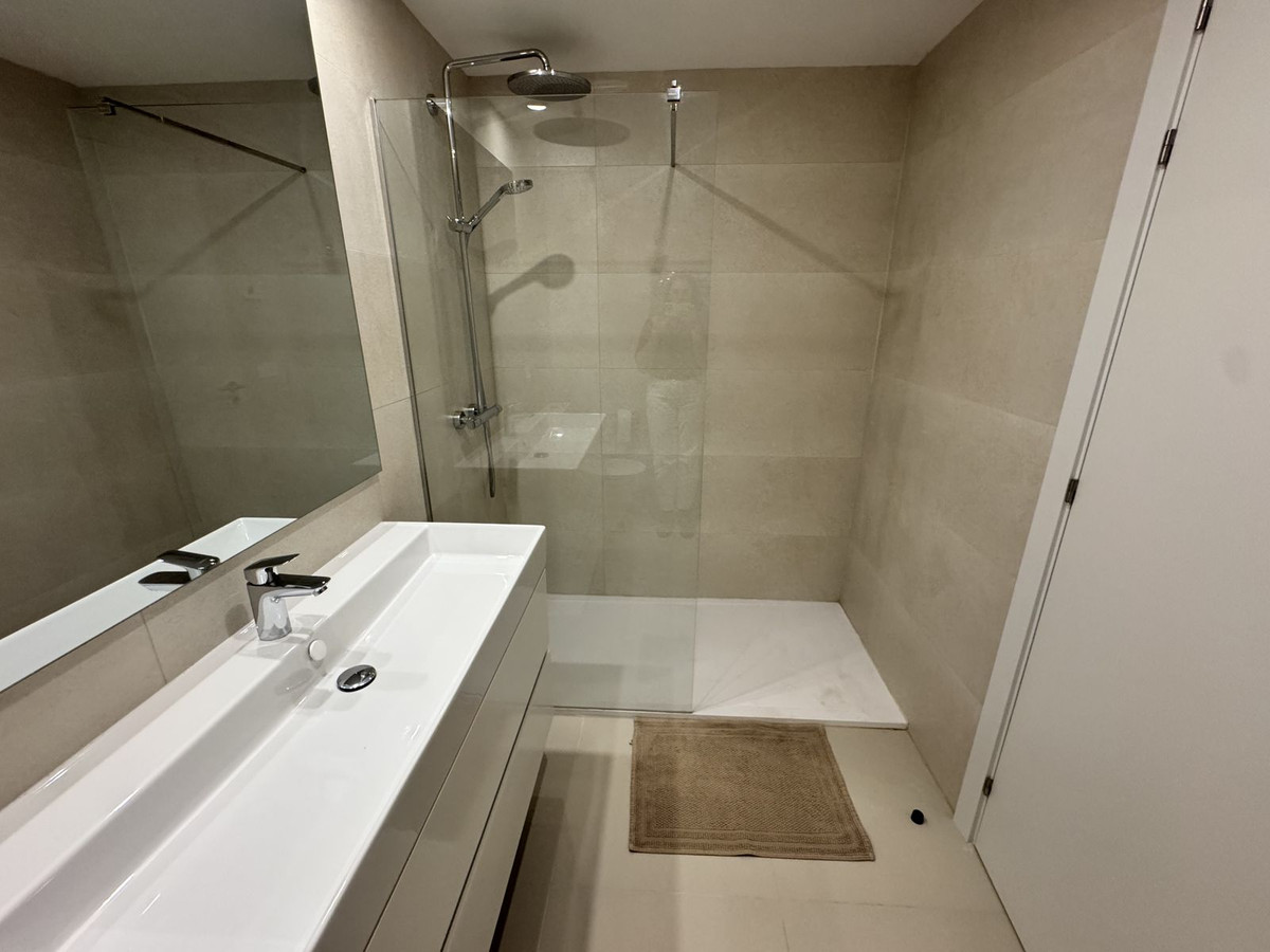 Appartement te koop in Estepona | 2 slaapkamers H5418076