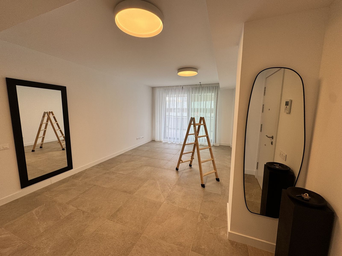 Appartement te koop in Estepona | 2 slaapkamers H5418076
