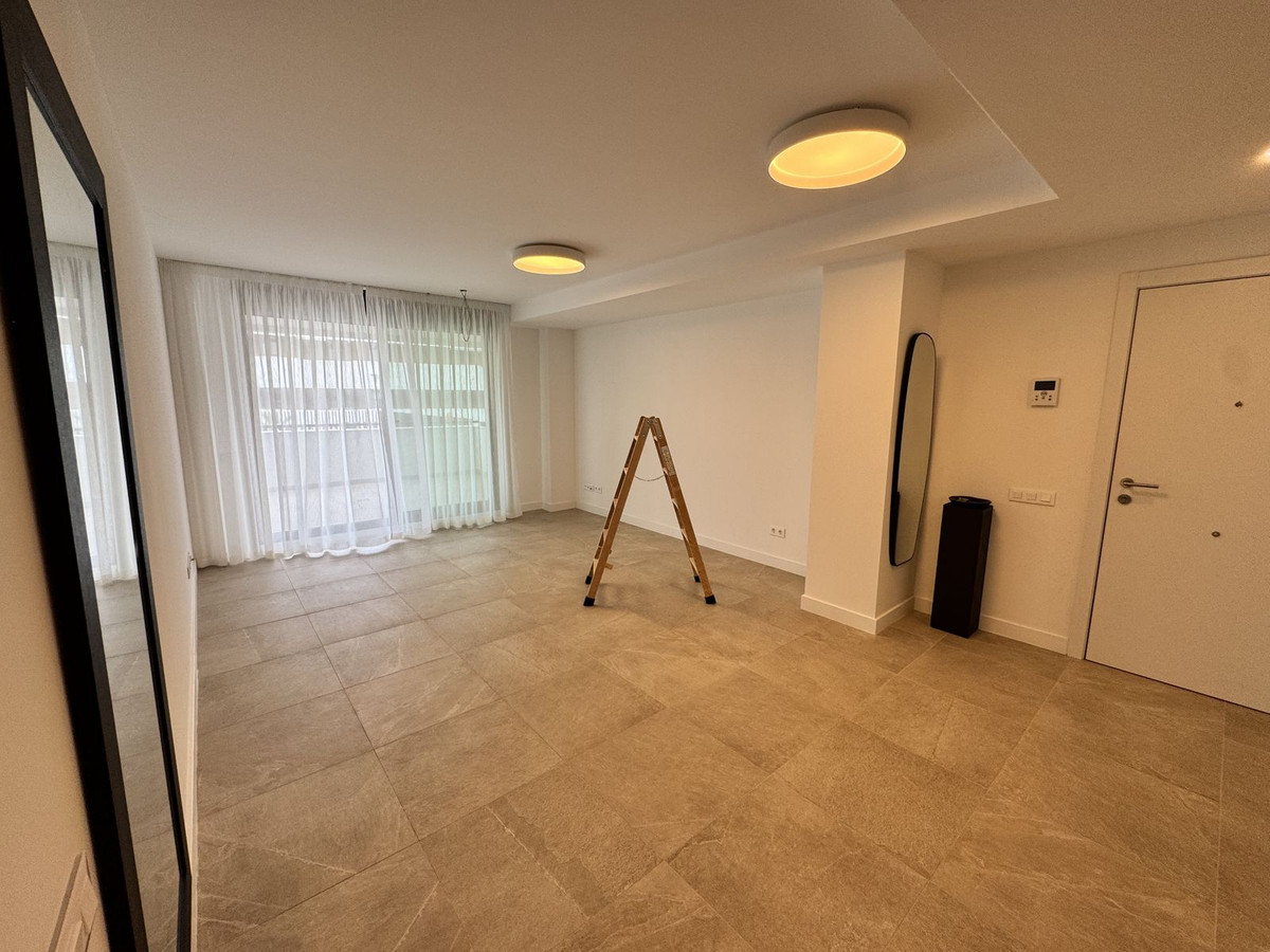 Appartement te koop in Estepona | 2 slaapkamers H5418076