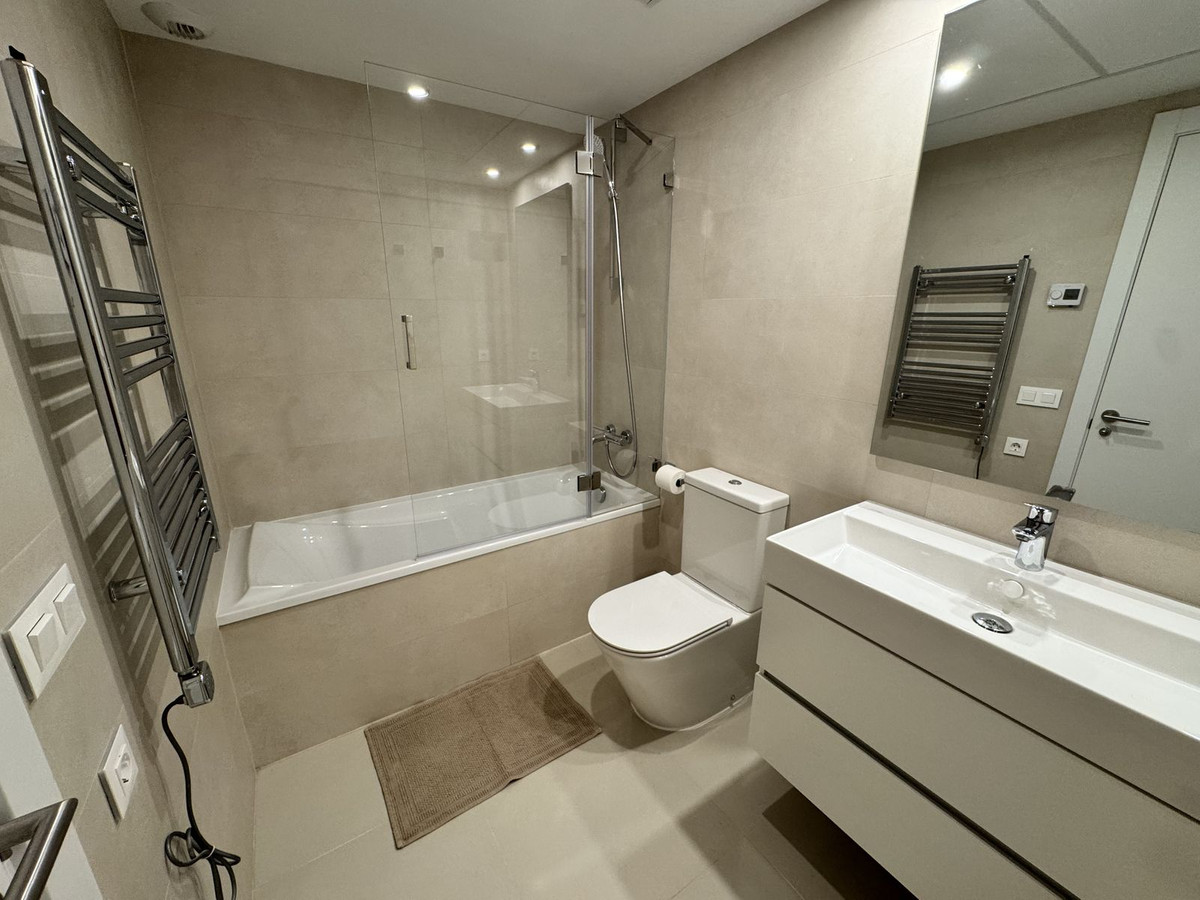 Appartement te koop in Estepona | 2 slaapkamers H5418076
