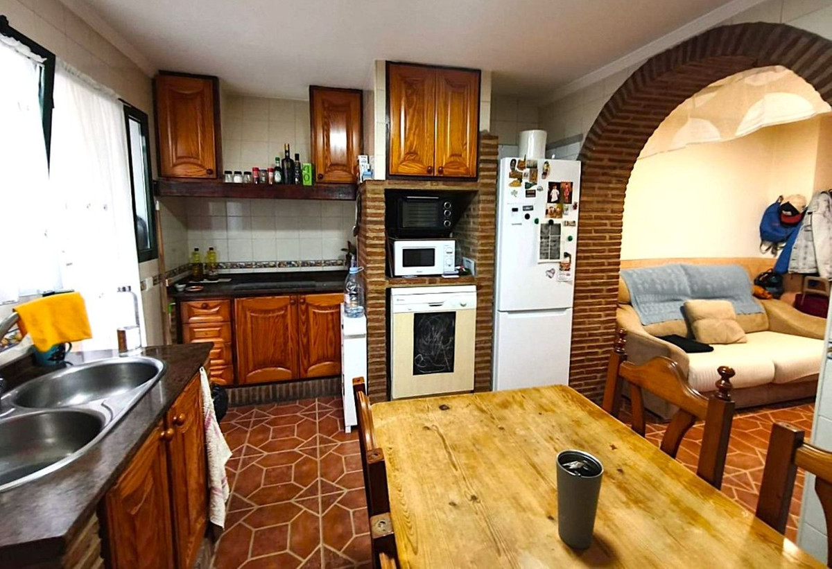 Appartement te koop in Estepona | 3 slaapkamers H5419339