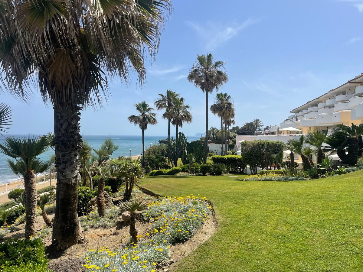 Appartement te koop in Estepona | 2 slaapkamers H5419342