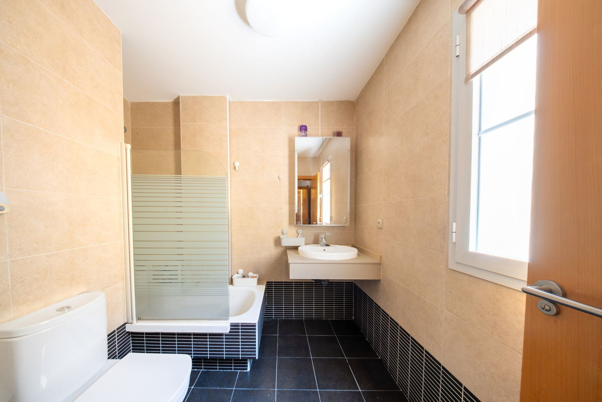 Penthouse te koop in Estepona | 2 slaapkamers H5421031