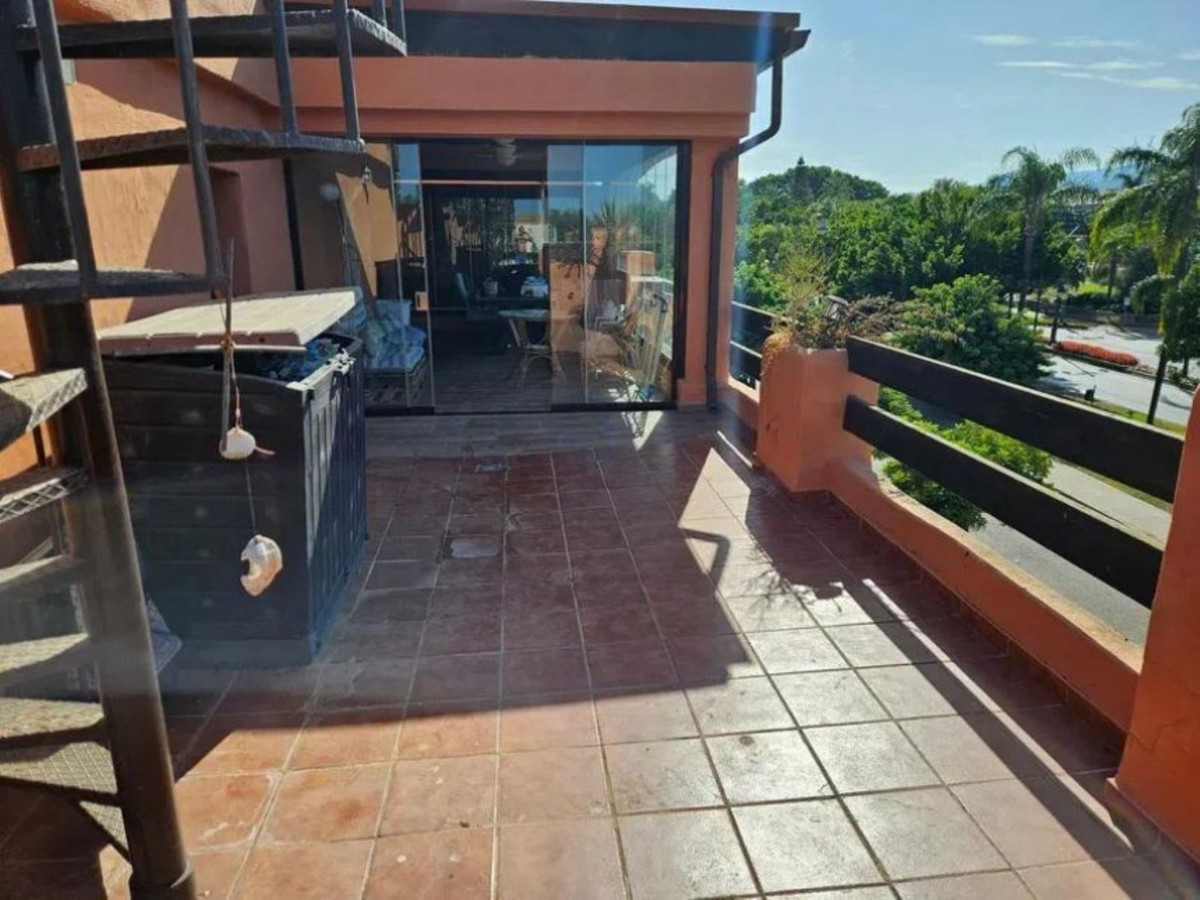 Appartement te koop in Estepona | 2 slaapkamers H5421808