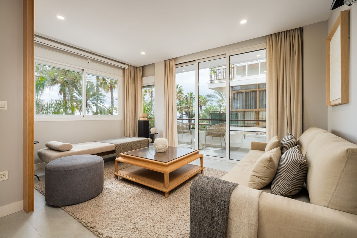 Appartement te koop in Estepona | 3 slaapkamers H5422402