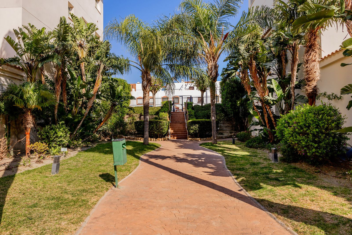 Appartement te koop in Estepona | 2 slaapkamers H5422504