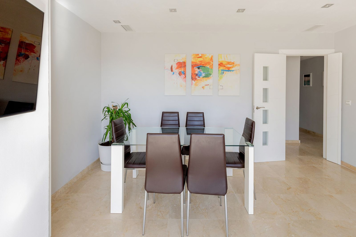 Appartement te koop in Estepona | 2 slaapkamers H5422504
