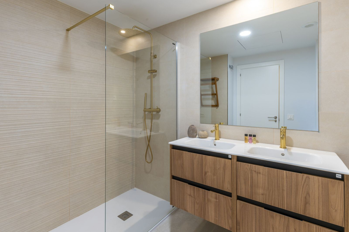 Appartement te koop in Estepona | 3 slaapkamers H5423395