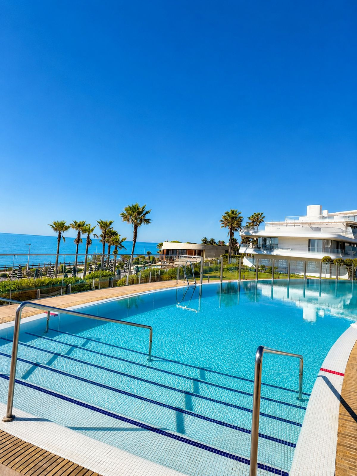 Appartement te koop in Estepona | 4 slaapkamers H5423554