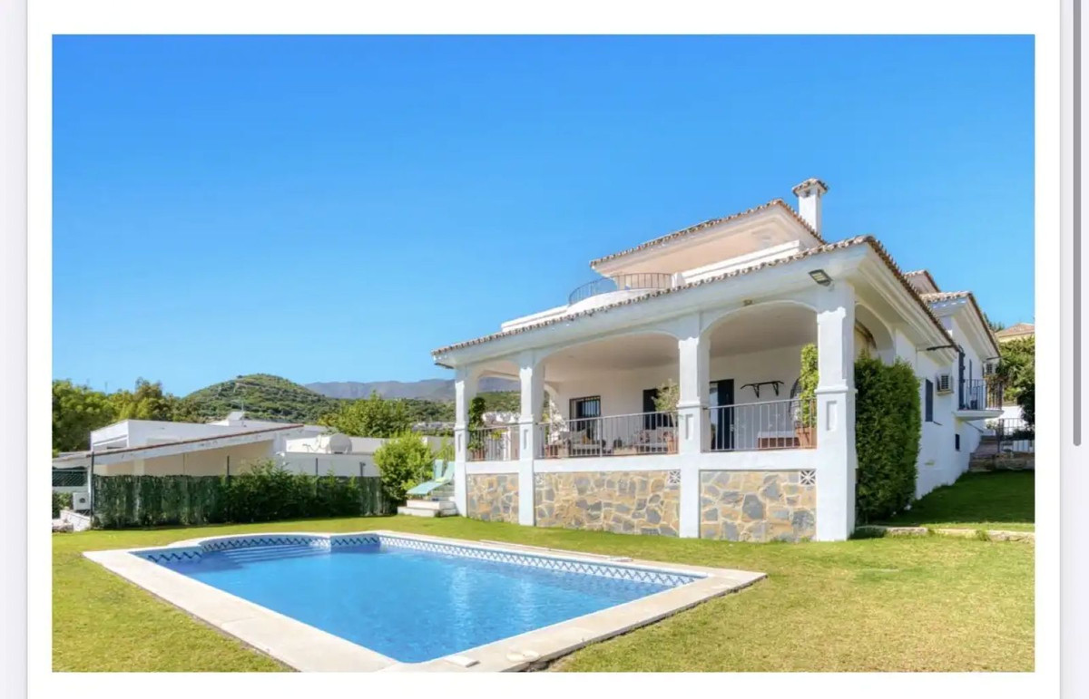 Appartement te koop in Estepona | 5 slaapkamers H5424259