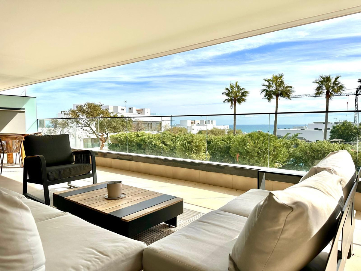 Appartement te koop in Estepona | 4 slaapkamers H5424277