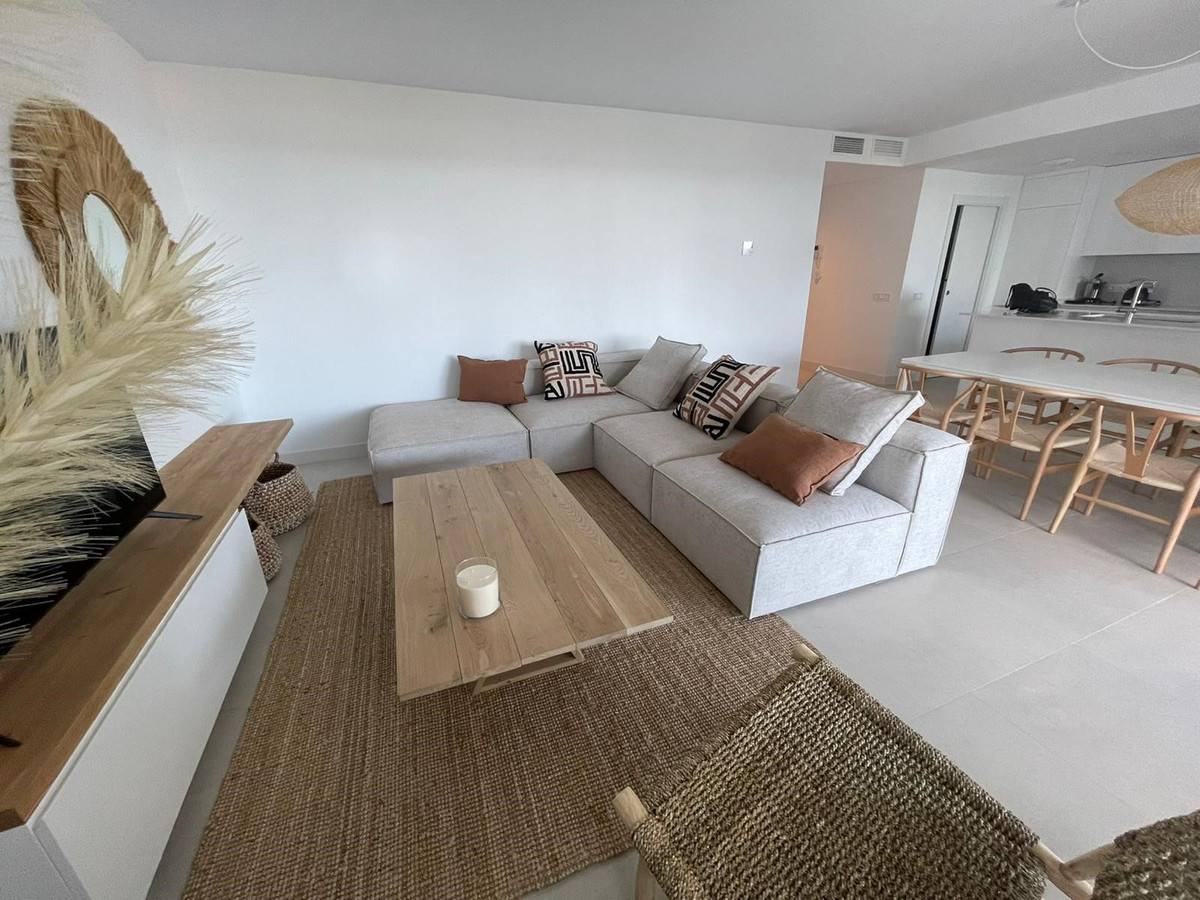Appartement te koop in Estepona | 4 slaapkamers H5424277