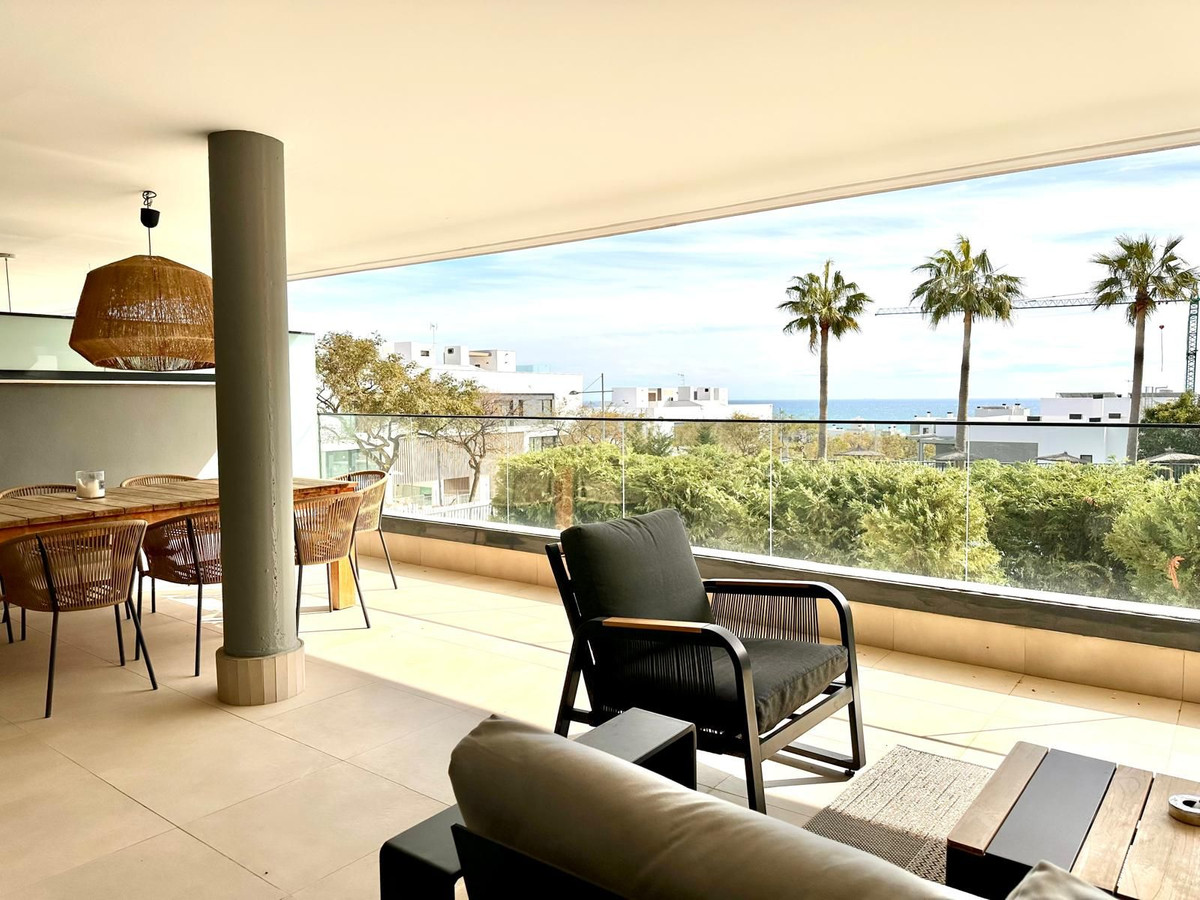 Appartement te koop in Estepona | 4 slaapkamers H5424277