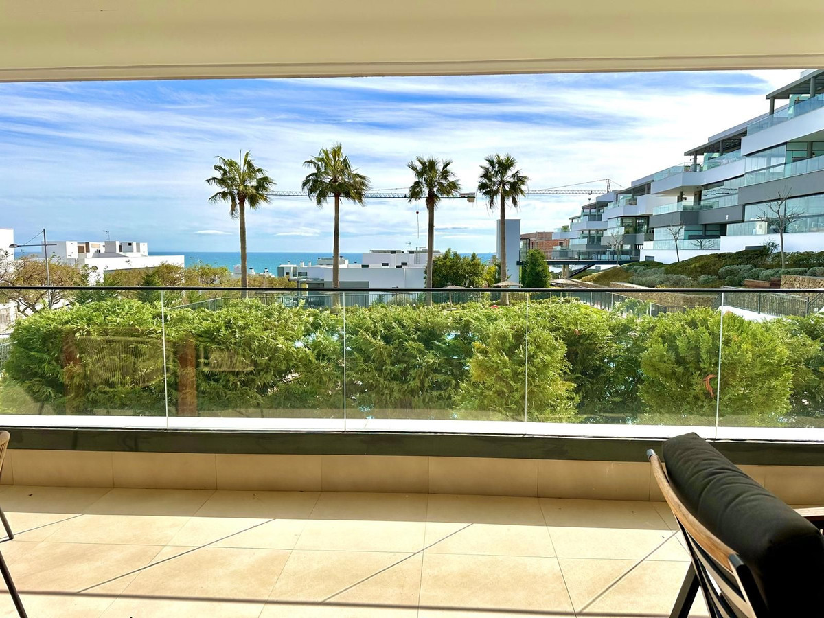 Appartement te koop in Estepona | 4 slaapkamers H5424277