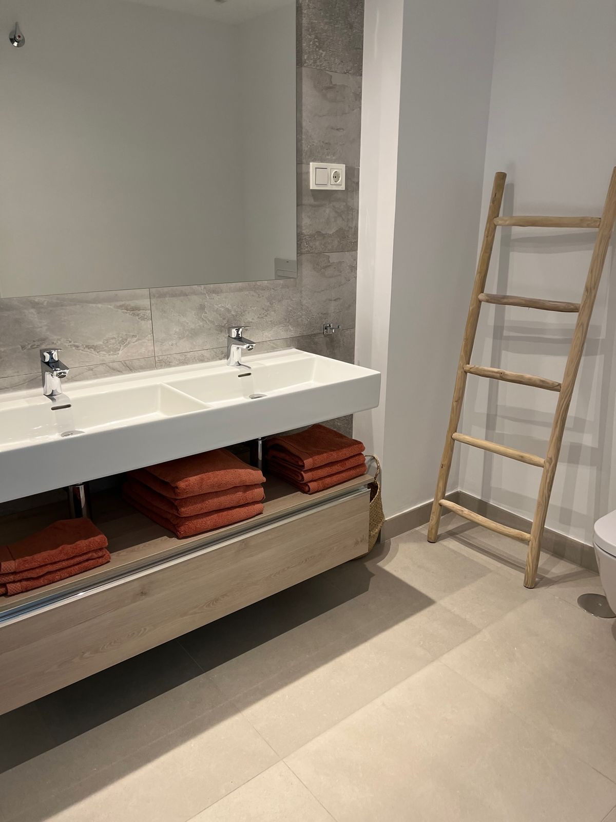 Appartement te koop in Estepona | 4 slaapkamers H5424277
