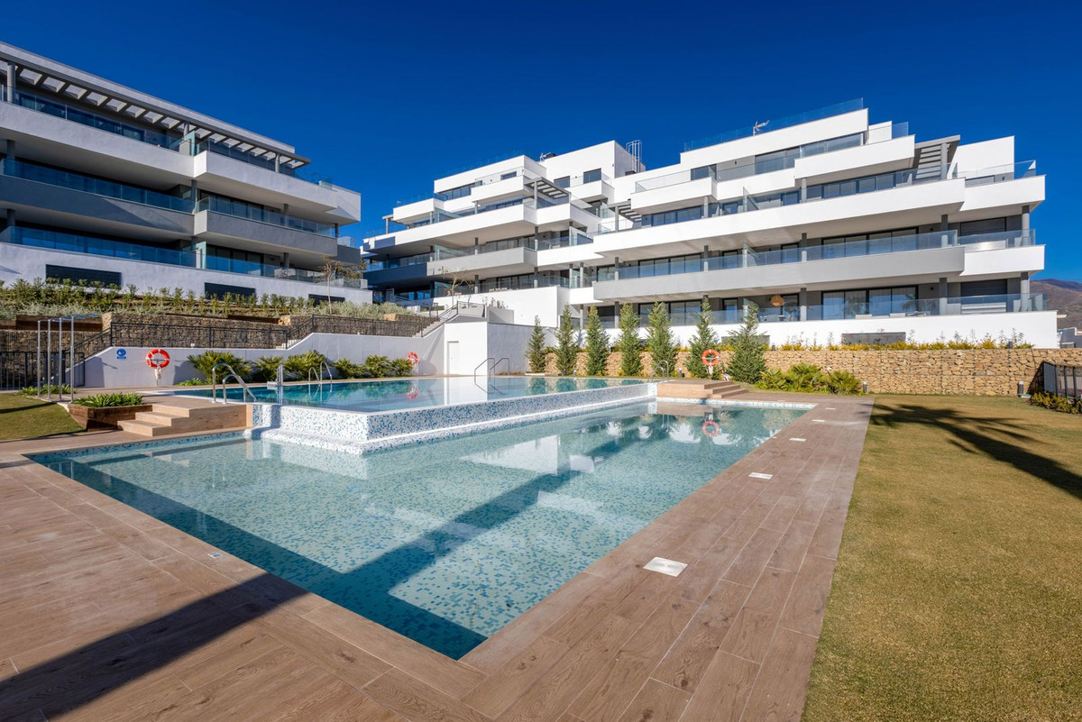 Appartement te koop in Estepona | 4 slaapkamers H5424277