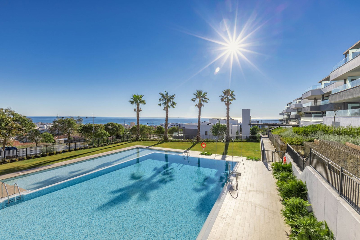 Appartement te koop in Estepona | 4 slaapkamers H5424277
