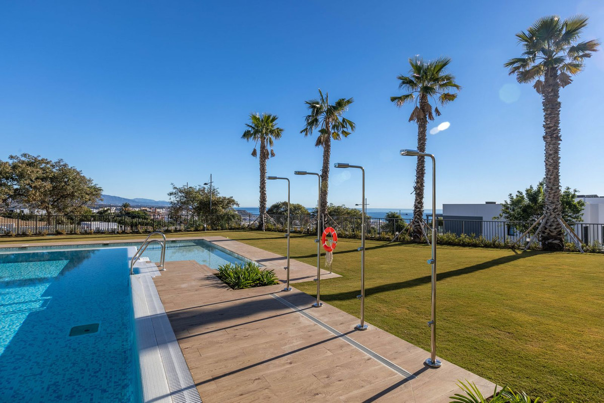 Appartement te koop in Estepona | 4 slaapkamers H5424277