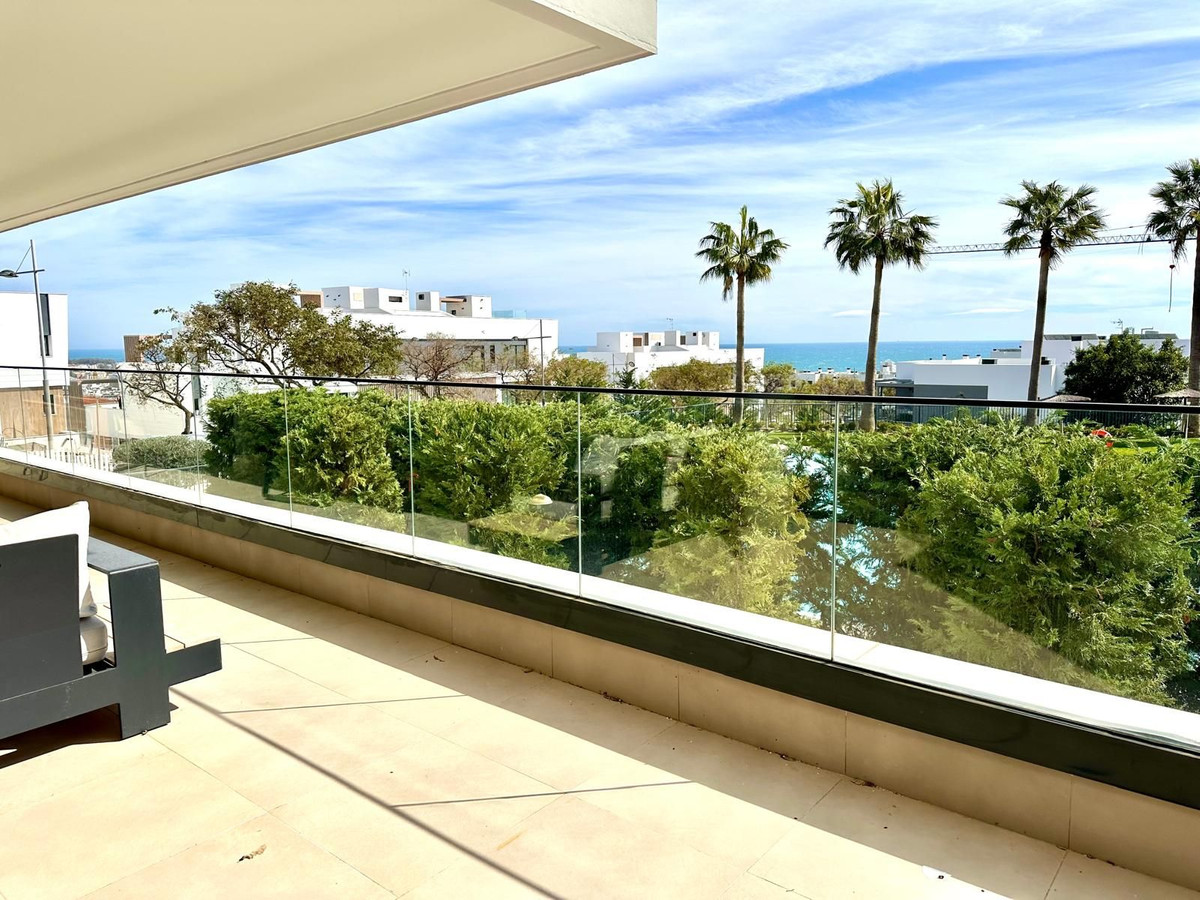 Appartement te koop in Estepona | 4 slaapkamers H5424277
