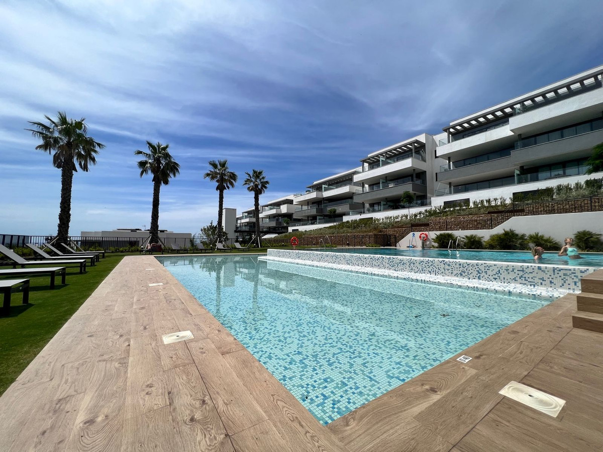 Appartement te koop in Estepona | 4 slaapkamers H5424277