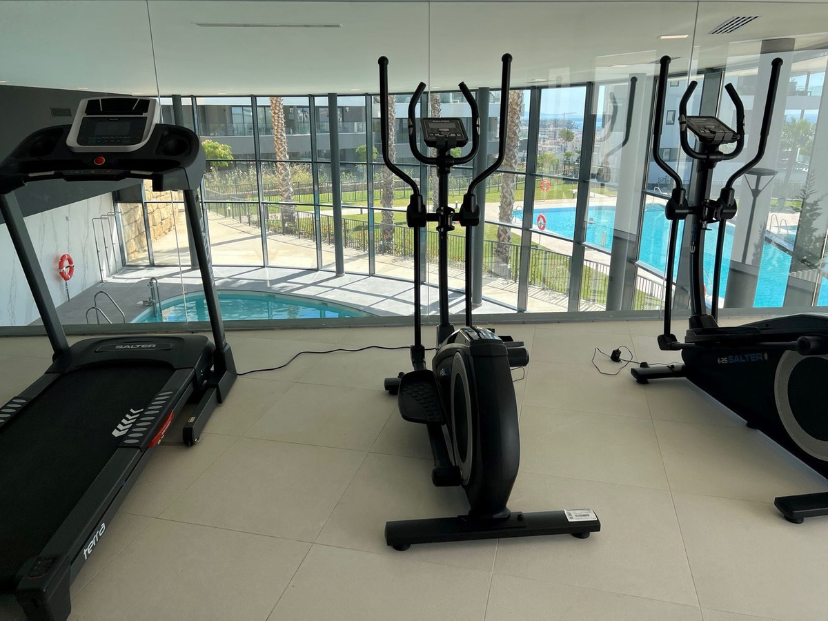 Appartement te koop in Estepona | 4 slaapkamers H5424277