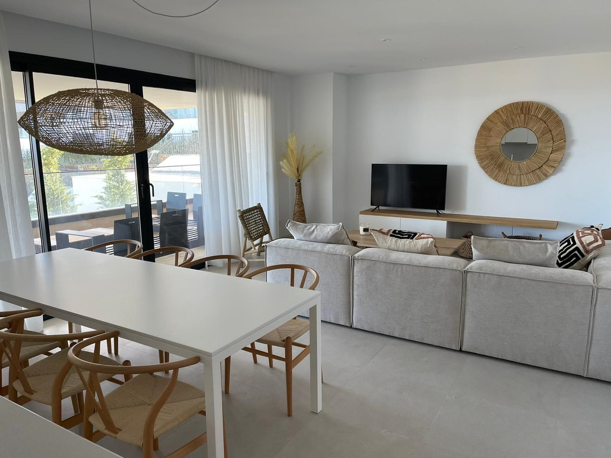 Appartement te koop in Estepona | 4 slaapkamers H5424277