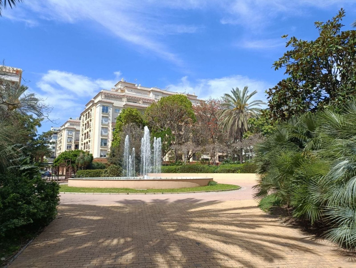 Appartement te koop in Estepona | 2 slaapkamers H5425132