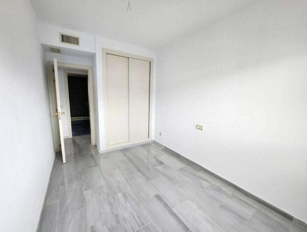 Appartement te koop in Estepona | 2 slaapkamers H5425171