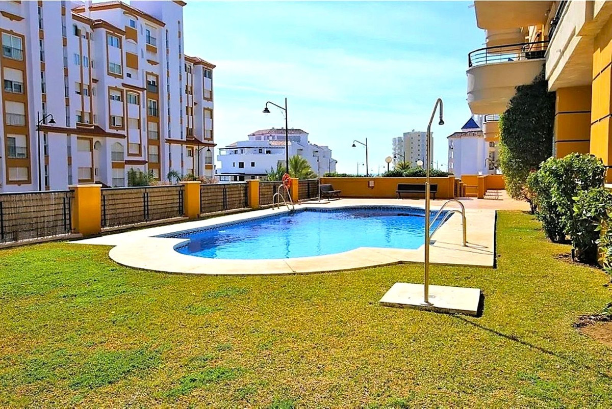 Appartement te koop in Estepona | 2 slaapkamers H5425195