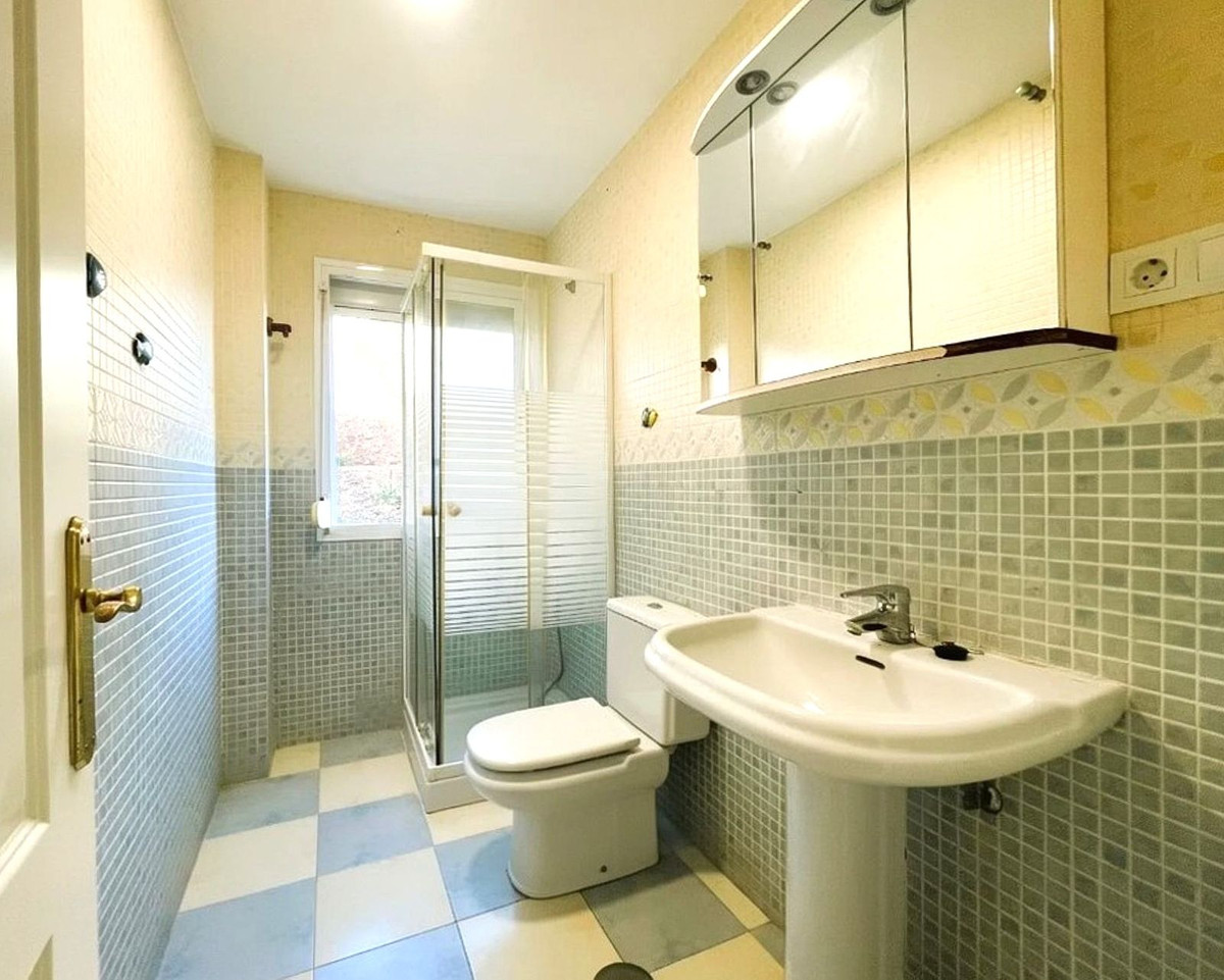 Appartement te koop in Estepona | 2 slaapkamers H5425195