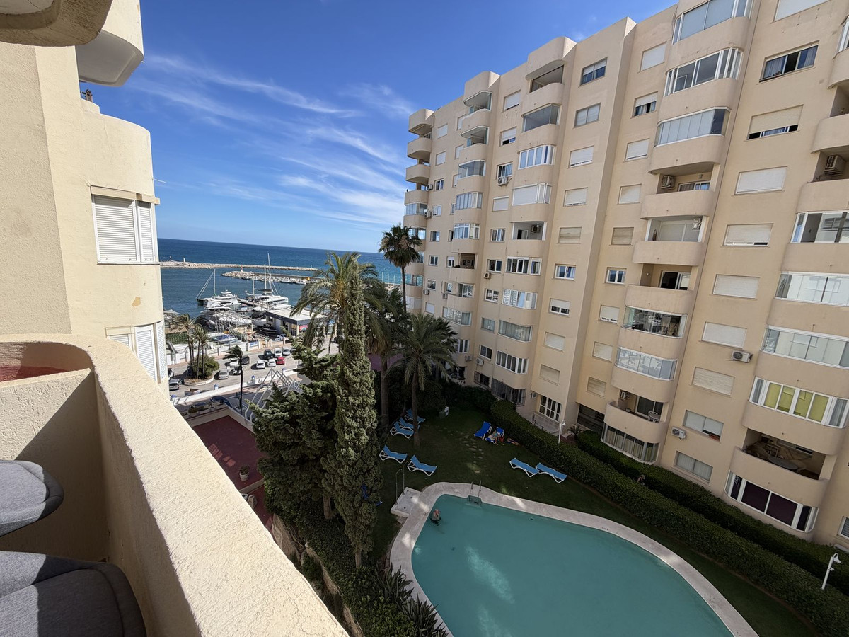 Appartement te koop in Estepona | 1 slaapkamers H5425219