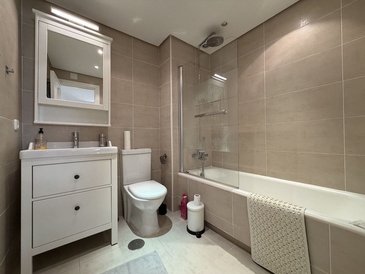 Appartement te koop in Estepona | 1 slaapkamers H5425219
