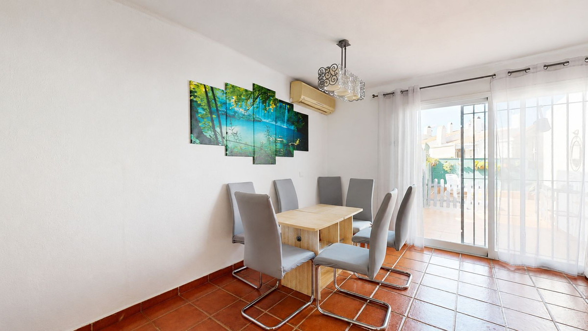 Appartement te koop in Estepona | 3 slaapkamers H5425837