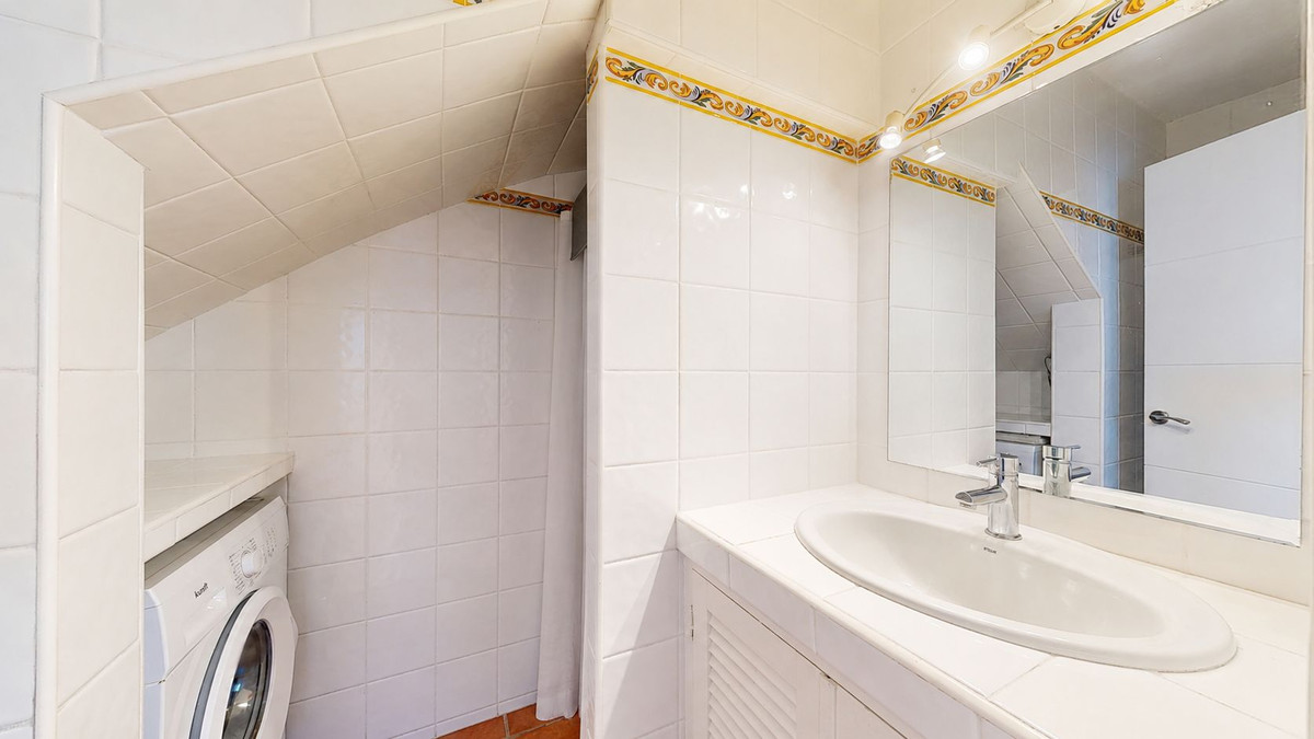 Appartement te koop in Estepona | 3 slaapkamers H5425837