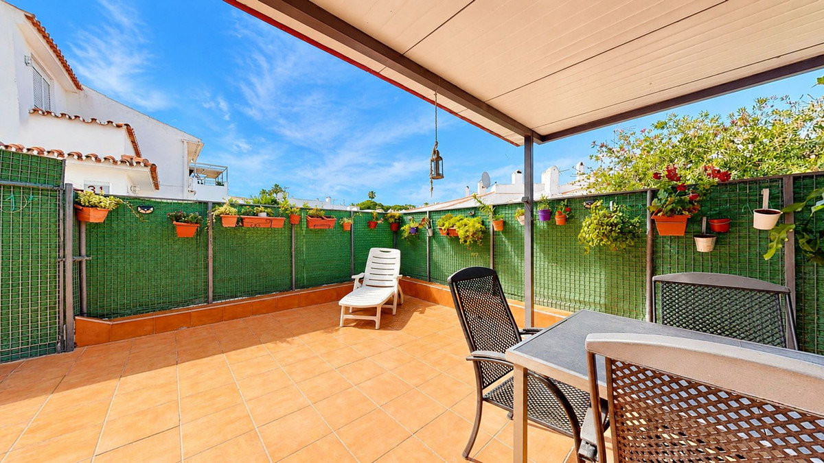 Appartement te koop in Estepona | 3 slaapkamers H5425837
