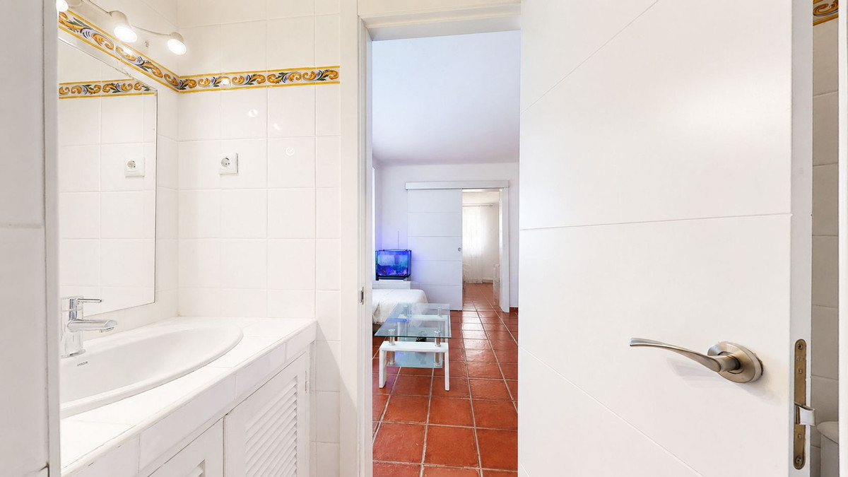 Appartement te koop in Estepona | 3 slaapkamers H5425837