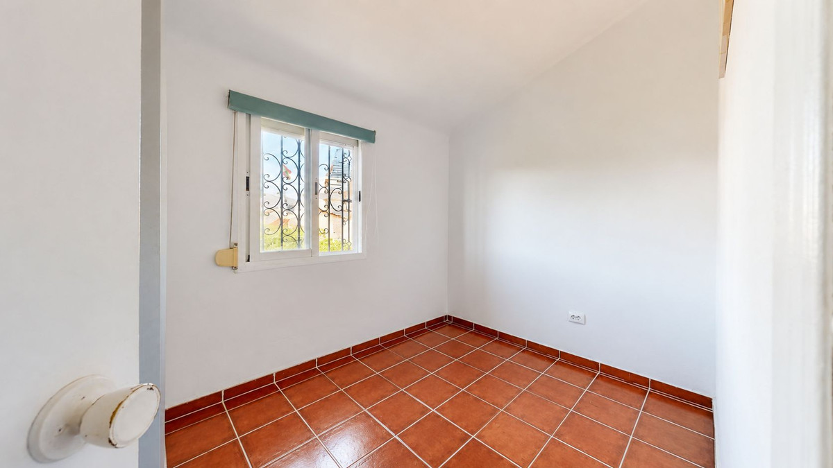Appartement te koop in Estepona | 3 slaapkamers H5425837