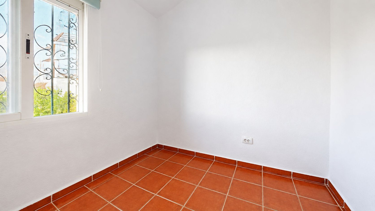 Appartement te koop in Estepona | 3 slaapkamers H5425837