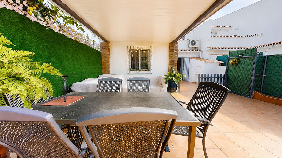 Appartement te koop in Estepona | 3 slaapkamers H5425837