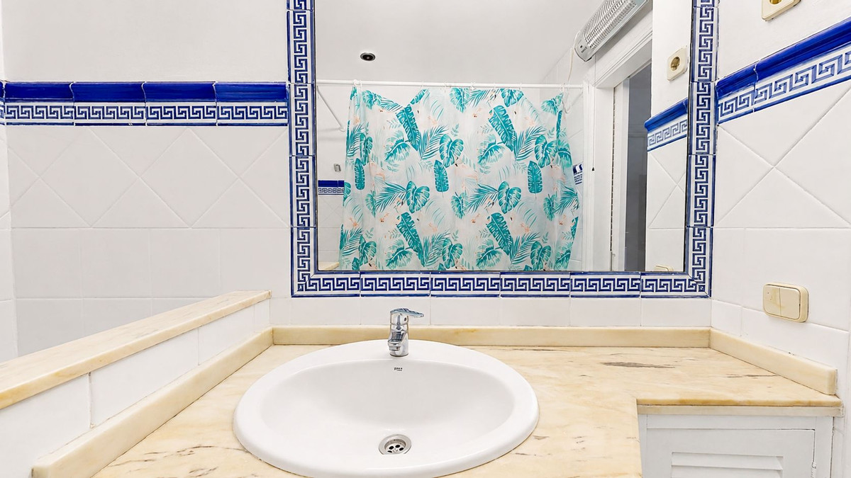 Appartement te koop in Estepona | 3 slaapkamers H5425837
