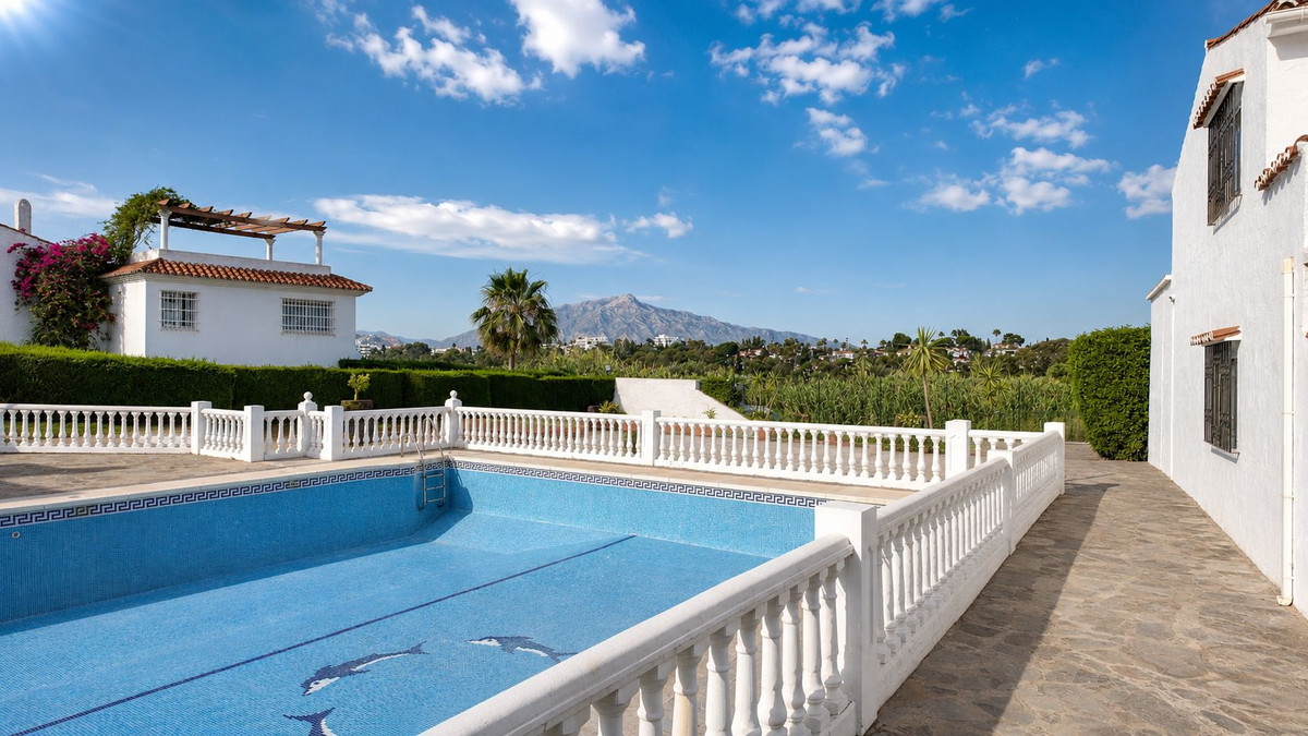 Appartement te koop in Estepona | 3 slaapkamers H5425837