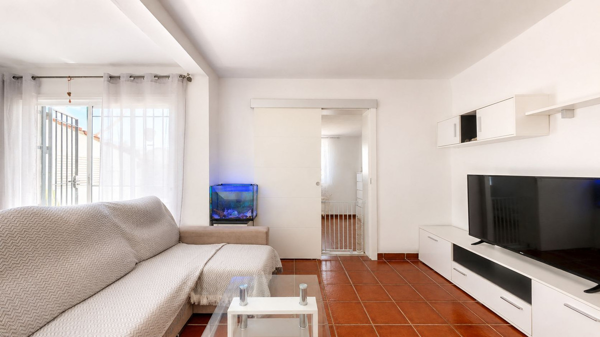 Appartement te koop in Estepona | 3 slaapkamers H5425837